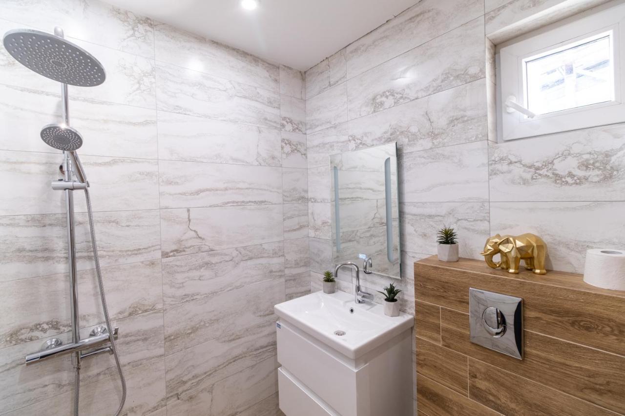 Chic 1Br Apartment With Balcony In Plovdiv Exterior photo