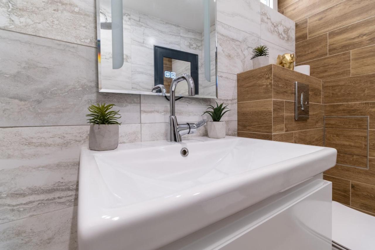 Chic 1Br Apartment With Balcony In Plovdiv Exterior photo